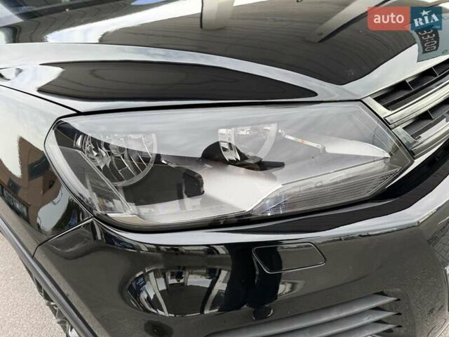 Черный Фольксваген Туарег, объемом двигателя 3 л и пробегом 207 тыс. км за 15700 $, фото 4 на Automoto.ua