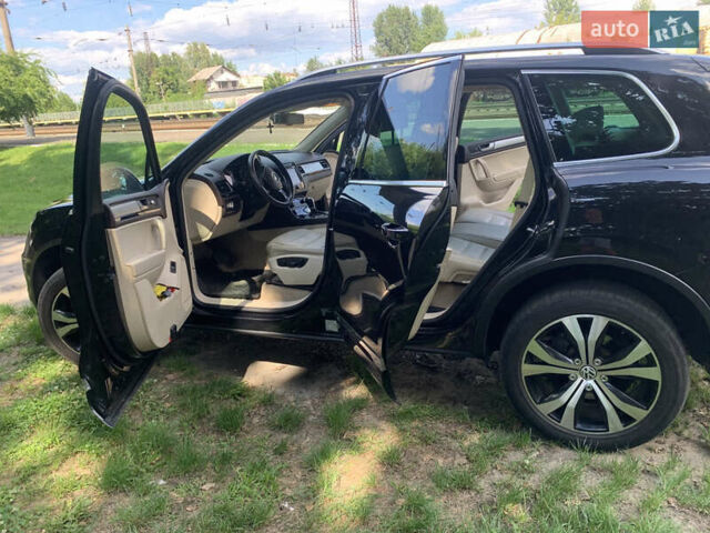 Чорний Фольксваген Туарег, об'ємом двигуна 3 л та пробігом 269 тис. км за 19999 $, фото 51 на Automoto.ua