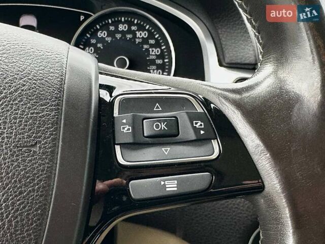 Чорний Фольксваген Туарег, об'ємом двигуна 2.97 л та пробігом 318 тис. км за 15999 $, фото 20 на Automoto.ua