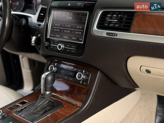 Черный Фольксваген Туарег, объемом двигателя 2.97 л и пробегом 310 тыс. км за 15200 $, фото 50 на Automoto.ua