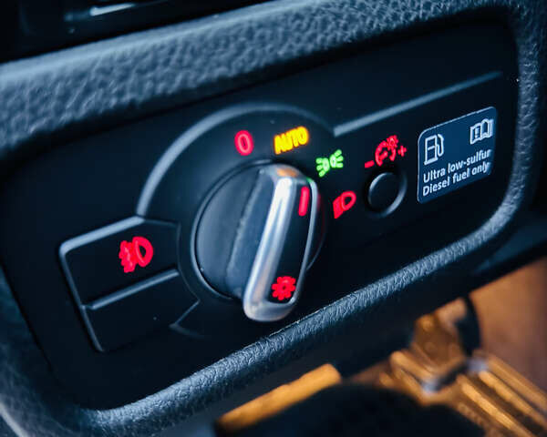 Чорний Фольксваген Туарег, об'ємом двигуна 2.97 л та пробігом 264 тис. км за 18300 $, фото 11 на Automoto.ua