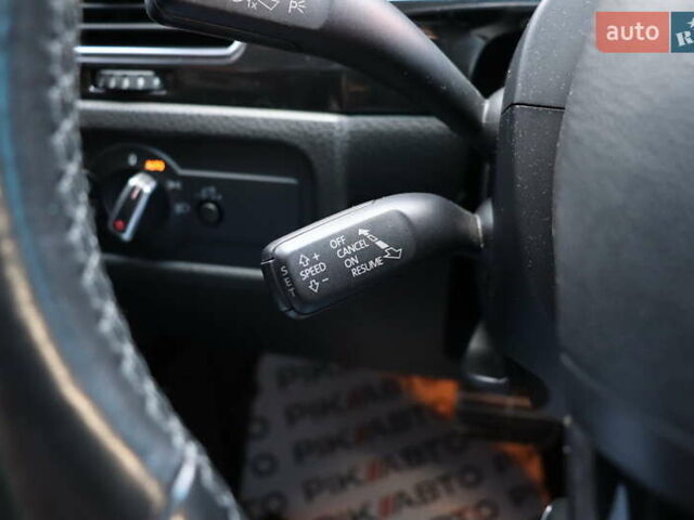 Черный Фольксваген Туарег, объемом двигателя 3 л и пробегом 284 тыс. км за 17800 $, фото 23 на Automoto.ua