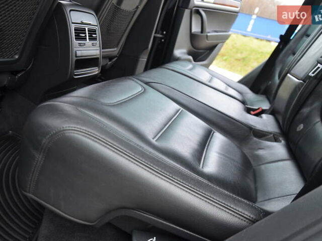 Черный Фольксваген Туарег, объемом двигателя 2.97 л и пробегом 267 тыс. км за 16450 $, фото 50 на Automoto.ua