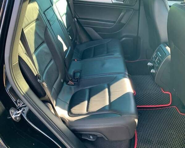 Черный Фольксваген Туарег, объемом двигателя 3 л и пробегом 279 тыс. км за 19000 $, фото 12 на Automoto.ua