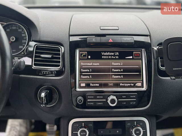 Черный Фольксваген Туарег, объемом двигателя 2.97 л и пробегом 370 тыс. км за 17800 $, фото 17 на Automoto.ua