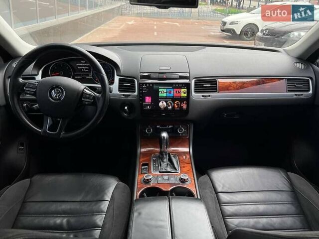 Чорний Фольксваген Туарег, об'ємом двигуна 3 л та пробігом 433 тис. км за 16700 $, фото 17 на Automoto.ua