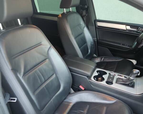 Черный Фольксваген Туарег, объемом двигателя 2.97 л и пробегом 148 тыс. км за 19500 $, фото 30 на Automoto.ua