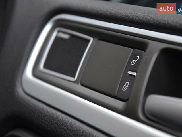 Черный Фольксваген Туарег, объемом двигателя 2.97 л и пробегом 267 тыс. км за 16450 $, фото 69 на Automoto.ua