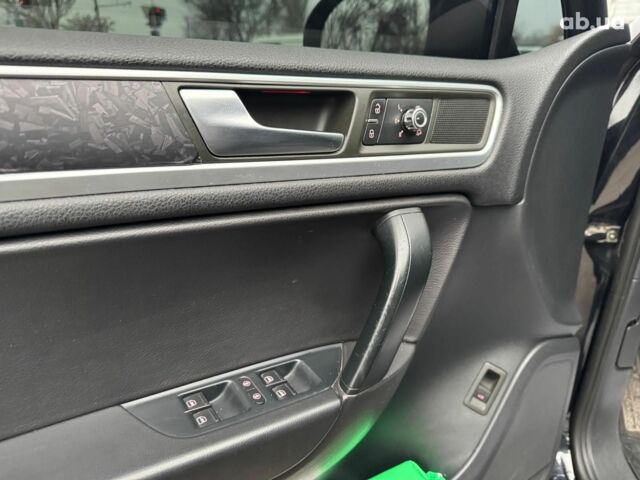 Черный Фольксваген Туарег, объемом двигателя 3 л и пробегом 308 тыс. км за 16490 $, фото 19 на Automoto.ua