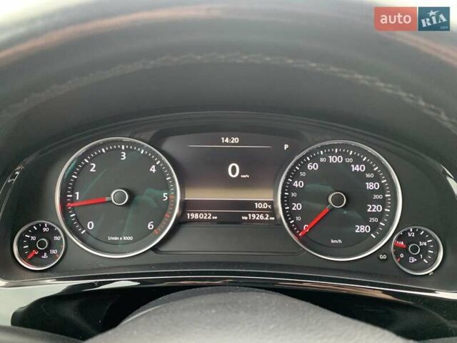 Черный Фольксваген Туарег, объемом двигателя 2.97 л и пробегом 198 тыс. км за 18000 $, фото 24 на Automoto.ua