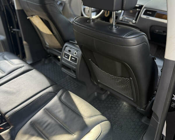 Чорний Фольксваген Туарег, об'ємом двигуна 2.97 л та пробігом 320 тис. км за 17700 $, фото 13 на Automoto.ua