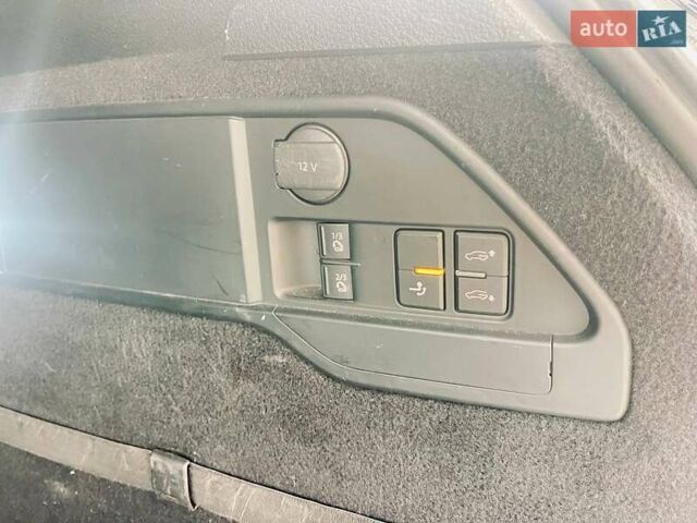 Черный Фольксваген Туарег, объемом двигателя 2.97 л и пробегом 247 тыс. км за 22999 $, фото 20 на Automoto.ua