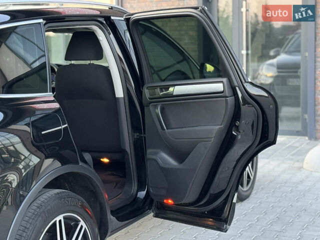 Чорний Фольксваген Туарег, об'ємом двигуна 2.97 л та пробігом 280 тис. км за 14999 $, фото 4 на Automoto.ua