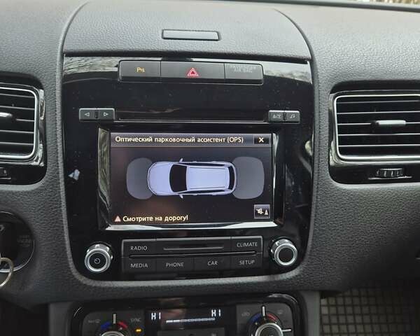 Чорний Фольксваген Туарег, об'ємом двигуна 2.97 л та пробігом 197 тис. км за 18500 $, фото 20 на Automoto.ua