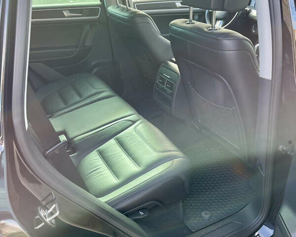 Чорний Фольксваген Туарег, об'ємом двигуна 3 л та пробігом 91 тис. км за 29900 $, фото 32 на Automoto.ua