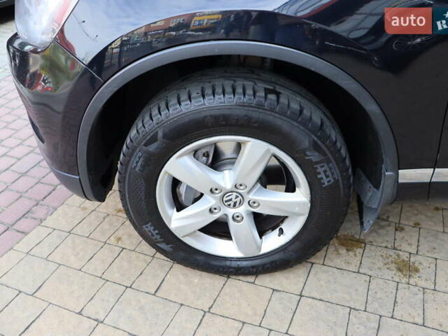 Черный Фольксваген Туарег, объемом двигателя 3 л и пробегом 284 тыс. км за 17800 $, фото 4 на Automoto.ua