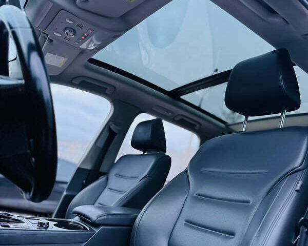 Чорний Фольксваген Туарег, об'ємом двигуна 2.97 л та пробігом 264 тис. км за 18300 $, фото 12 на Automoto.ua