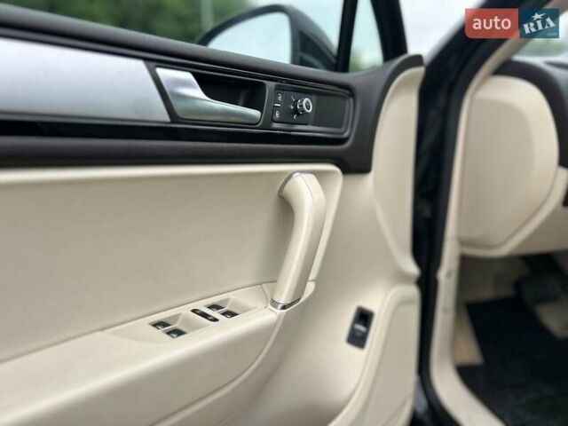 Черный Фольксваген Туарег, объемом двигателя 2.97 л и пробегом 299 тыс. км за 18700 $, фото 26 на Automoto.ua