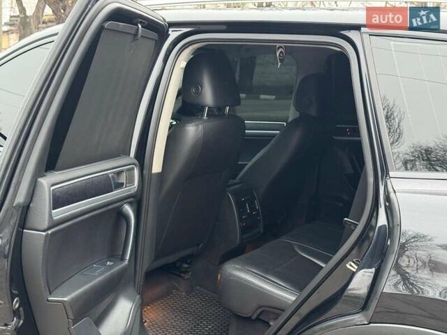 Черный Фольксваген Туарег, объемом двигателя 3 л и пробегом 308 тыс. км за 16490 $, фото 13 на Automoto.ua