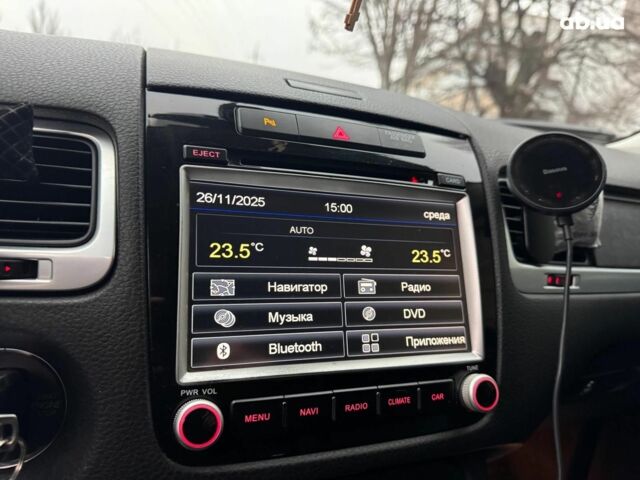 Черный Фольксваген Туарег, объемом двигателя 3 л и пробегом 308 тыс. км за 16490 $, фото 29 на Automoto.ua