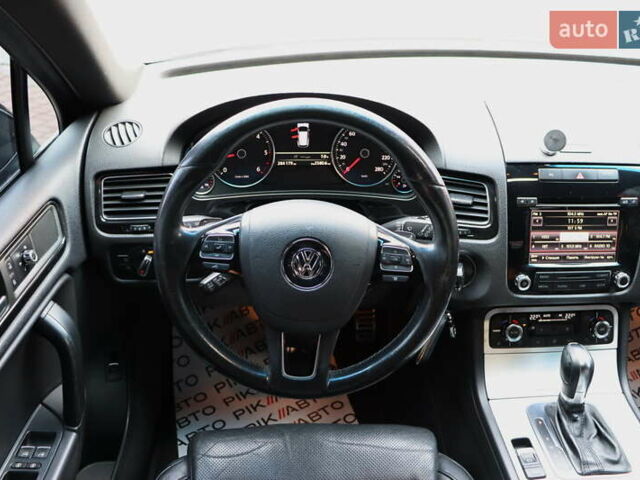 Черный Фольксваген Туарег, объемом двигателя 3 л и пробегом 284 тыс. км за 17800 $, фото 34 на Automoto.ua