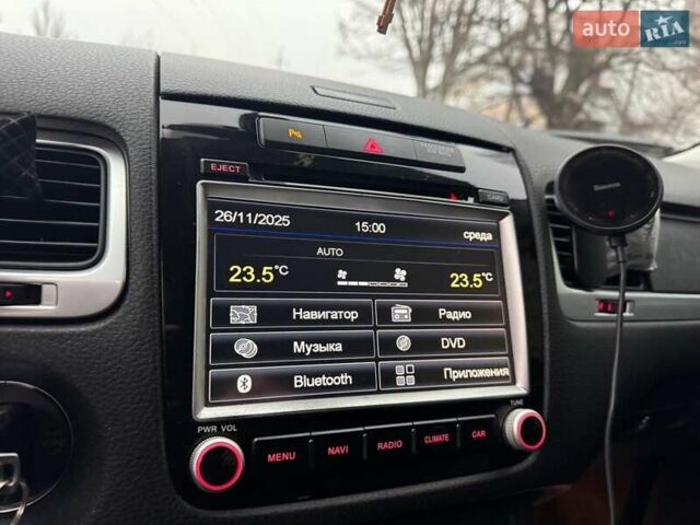 Черный Фольксваген Туарег, объемом двигателя 3 л и пробегом 308 тыс. км за 16490 $, фото 29 на Automoto.ua