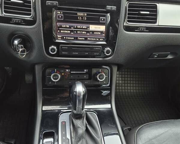 Чорний Фольксваген Туарег, об'ємом двигуна 2.97 л та пробігом 197 тис. км за 18500 $, фото 19 на Automoto.ua