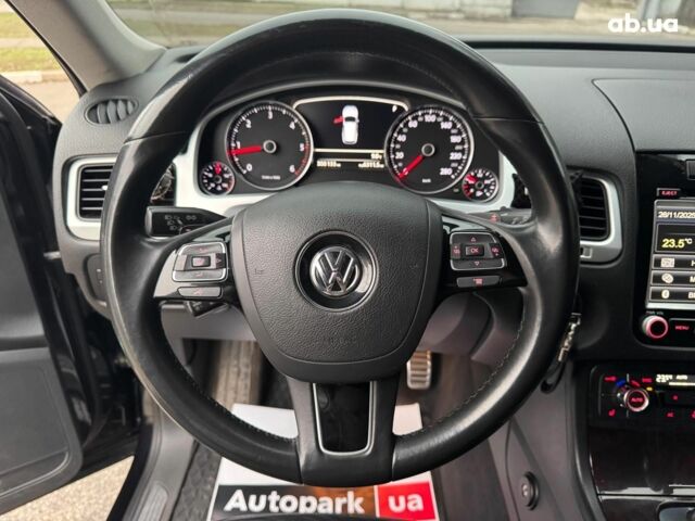 Черный Фольксваген Туарег, объемом двигателя 3 л и пробегом 308 тыс. км за 16490 $, фото 22 на Automoto.ua