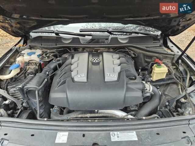 Чорний Фольксваген Туарег, об'ємом двигуна 2.97 л та пробігом 197 тис. км за 18500 $, фото 23 на Automoto.ua