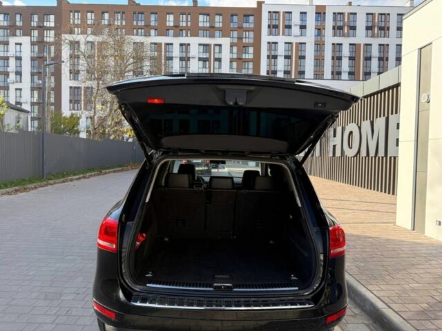 Чорний Фольксваген Туарег, об'ємом двигуна 3 л та пробігом 187 тис. км за 13800 $, фото 7 на Automoto.ua