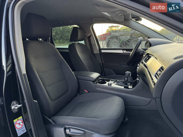 Чорний Фольксваген Туарег, об'ємом двигуна 2.97 л та пробігом 280 тис. км за 14999 $, фото 21 на Automoto.ua