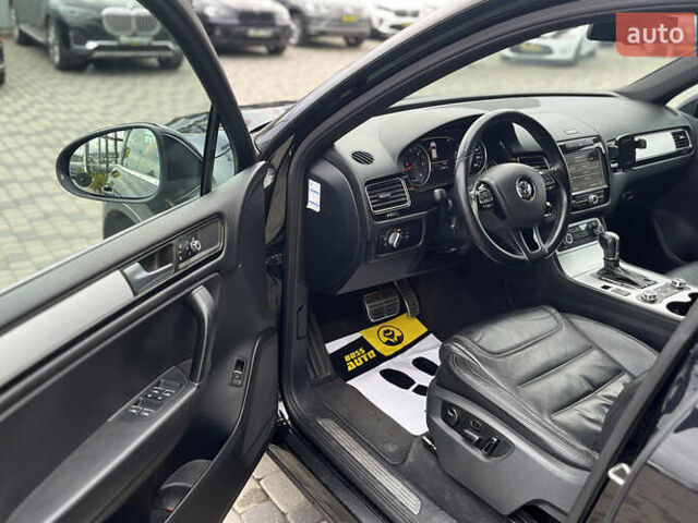 Черный Фольксваген Туарег, объемом двигателя 2.97 л и пробегом 370 тыс. км за 17800 $, фото 8 на Automoto.ua