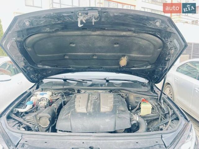 Черный Фольксваген Туарег, объемом двигателя 2.97 л и пробегом 247 тыс. км за 22999 $, фото 17 на Automoto.ua