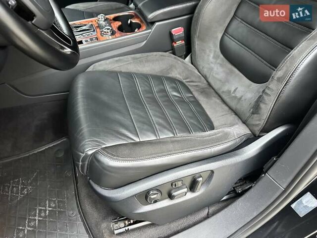 Черный Фольксваген Туарег, объемом двигателя 3 л и пробегом 225 тыс. км за 15650 $, фото 32 на Automoto.ua