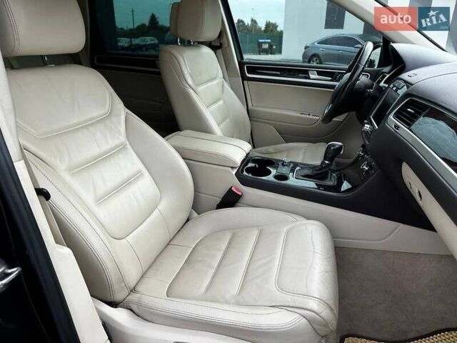 Чорний Фольксваген Туарег, об'ємом двигуна 2.97 л та пробігом 318 тис. км за 15999 $, фото 36 на Automoto.ua