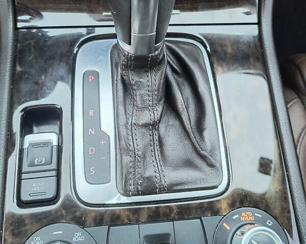 Черный Фольксваген Туарег, объемом двигателя 2.97 л и пробегом 206 тыс. км за 17800 $, фото 13 на Automoto.ua