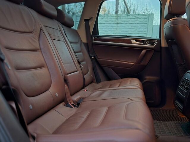 Черный Фольксваген Туарег, объемом двигателя 3 л и пробегом 250 тыс. км за 17300 $, фото 12 на Automoto.ua