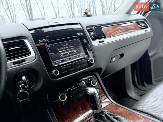 Черный Фольксваген Туарег, объемом двигателя 2.97 л и пробегом 278 тыс. км за 20500 $, фото 51 на Automoto.ua