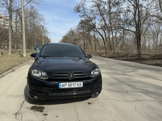 Чорний Фольксваген Туарег, об'ємом двигуна 3 л та пробігом 307 тис. км за 17000 $, фото 1 на Automoto.ua