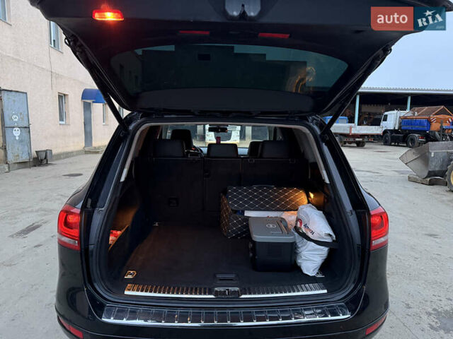 Черный Фольксваген Туарег, объемом двигателя 3 л и пробегом 285 тыс. км за 13800 $, фото 12 на Automoto.ua