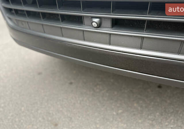 Черный Фольксваген Туарег, объемом двигателя 3 л и пробегом 220 тыс. км за 19700 $, фото 16 на Automoto.ua