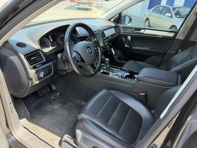 Черный Фольксваген Туарег, объемом двигателя 3 л и пробегом 315 тыс. км за 14850 $, фото 5 на Automoto.ua