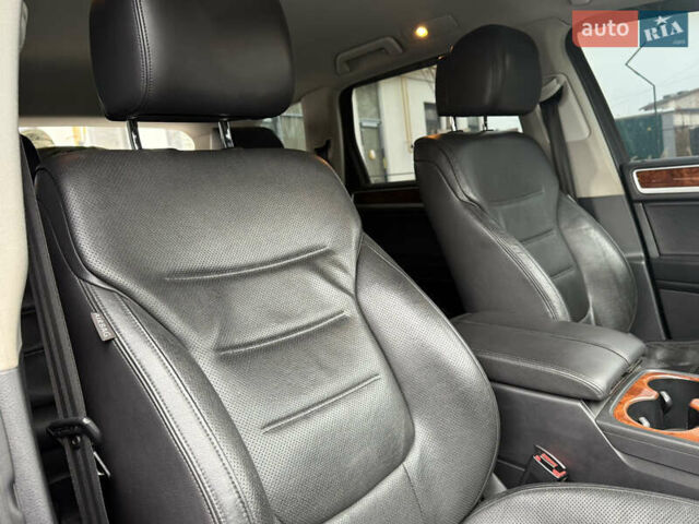 Черный Фольксваген Туарег, объемом двигателя 2.97 л и пробегом 278 тыс. км за 20500 $, фото 40 на Automoto.ua