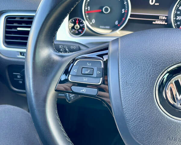 Чорний Фольксваген Туарег, об'ємом двигуна 3 л та пробігом 91 тис. км за 29900 $, фото 17 на Automoto.ua