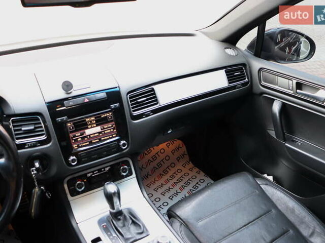 Черный Фольксваген Туарег, объемом двигателя 3 л и пробегом 284 тыс. км за 17800 $, фото 35 на Automoto.ua