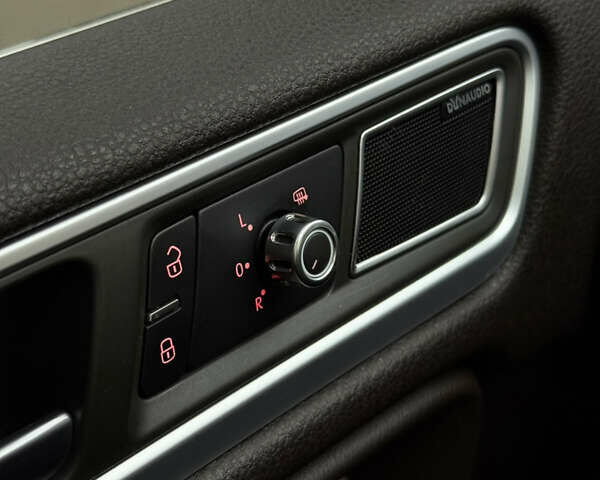 Чорний Фольксваген Туарег, об'ємом двигуна 2.97 л та пробігом 203 тис. км за 24000 $, фото 7 на Automoto.ua