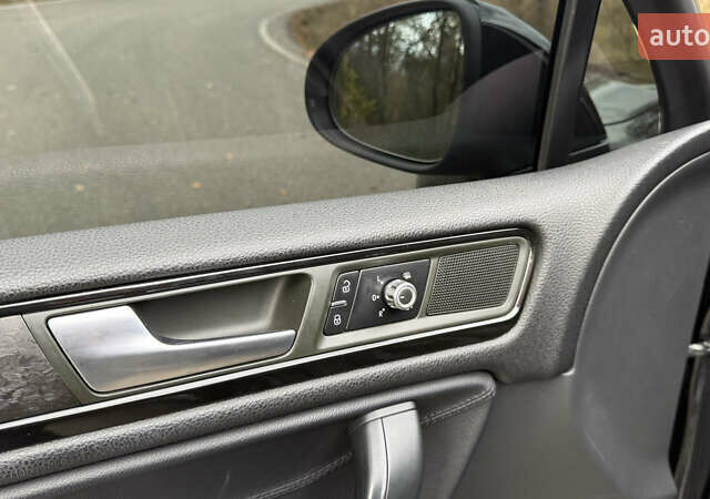 Чорний Фольксваген Туарег, об'ємом двигуна 2.97 л та пробігом 238 тис. км за 21800 $, фото 28 на Automoto.ua