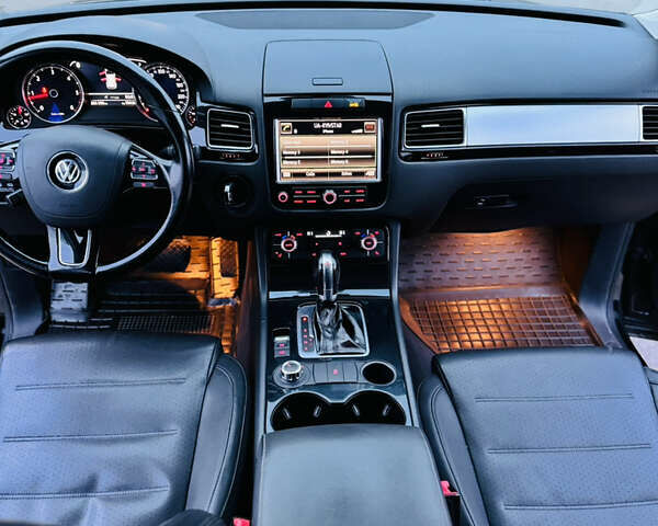 Чорний Фольксваген Туарег, об'ємом двигуна 2.97 л та пробігом 264 тис. км за 18300 $, фото 17 на Automoto.ua