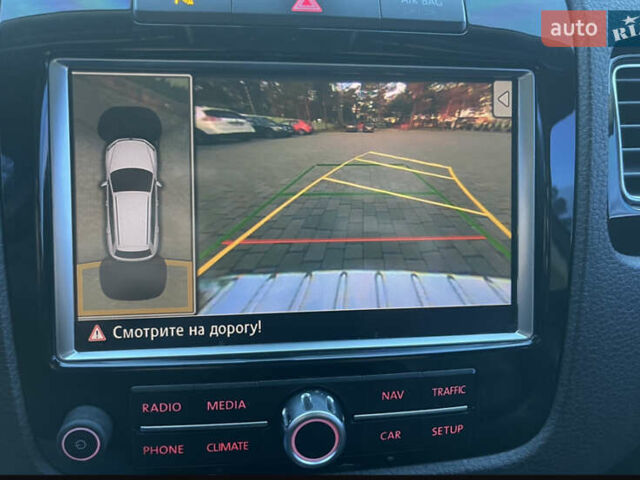 Чорний Фольксваген Туарег, об'ємом двигуна 2.97 л та пробігом 268 тис. км за 18000 $, фото 4 на Automoto.ua