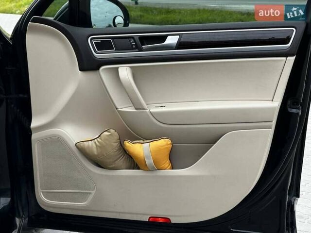 Чорний Фольксваген Туарег, об'ємом двигуна 2.97 л та пробігом 318 тис. км за 15999 $, фото 34 на Automoto.ua